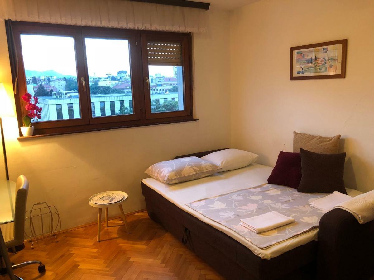 Garsonjera Katarina Appartamento Spalato Esterno foto